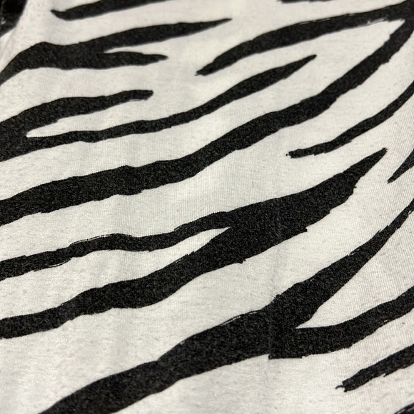 *3/$15!* Angel Dear Zebra print footed sleeper size 6-9 months - Picture 7 of 8